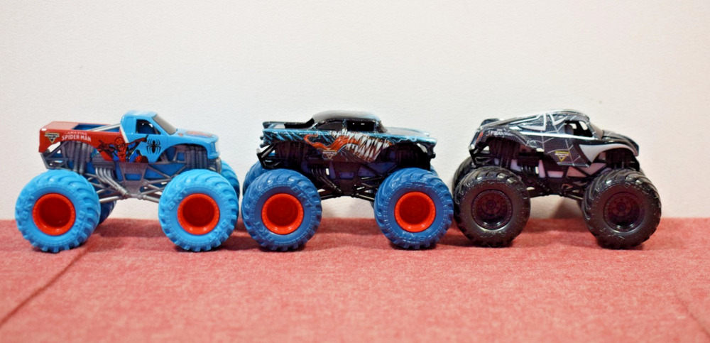 Monster Jam Marvel Super Heroes Amazing Spider-Man Monster Trucks (Incomplete)
